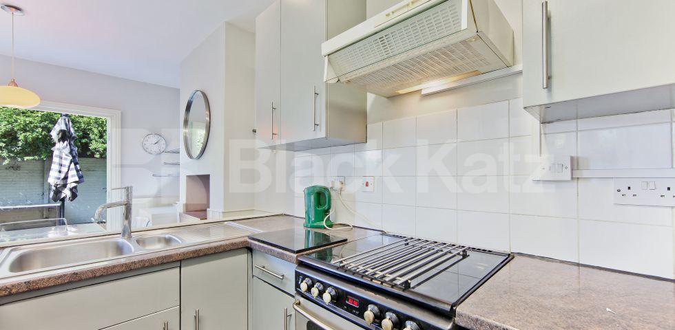 			NEW INSTRUCTION, 4 Bedroom, 1 bath, 1 reception House			 Alloa Road , Surrey Quay Canada Water